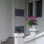 Gelena гостьовий двір