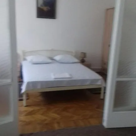 Gelena гостьовий двір